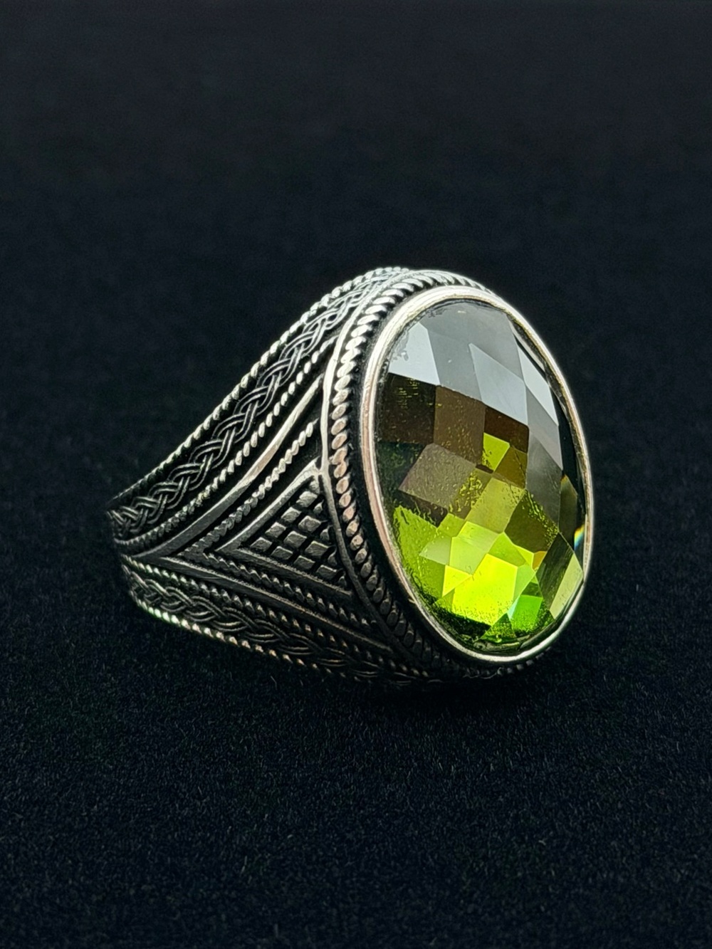 Men’s 925 Sterling Silver Large Green Stone Ring Size 11.5 Deadlock $179